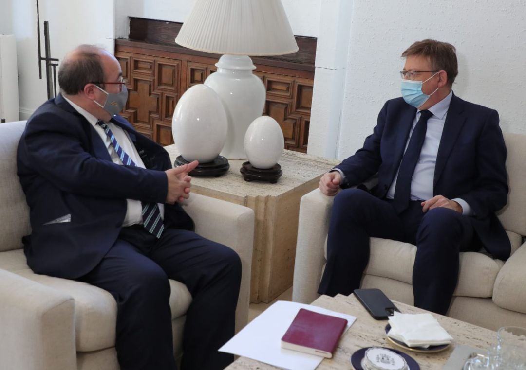 El ministro de Cultura, Miquel Iceta, junto al president de la Generalitat, Ximo Puig