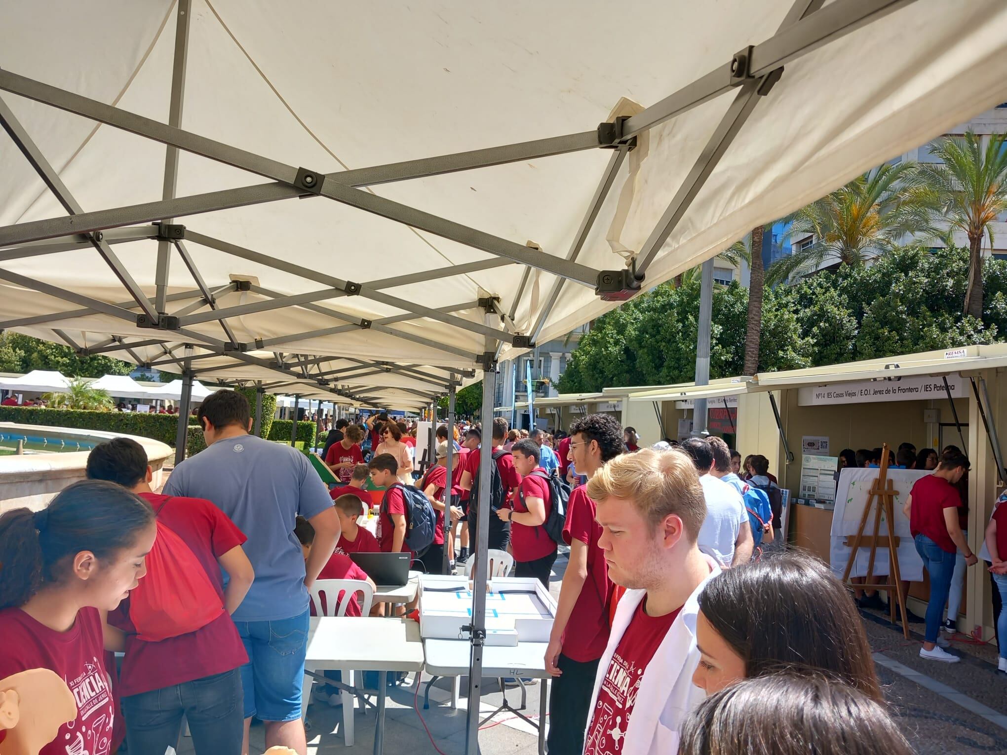 Niños y niñas en la XI Feria de la Ciencia de Jerez / RJ