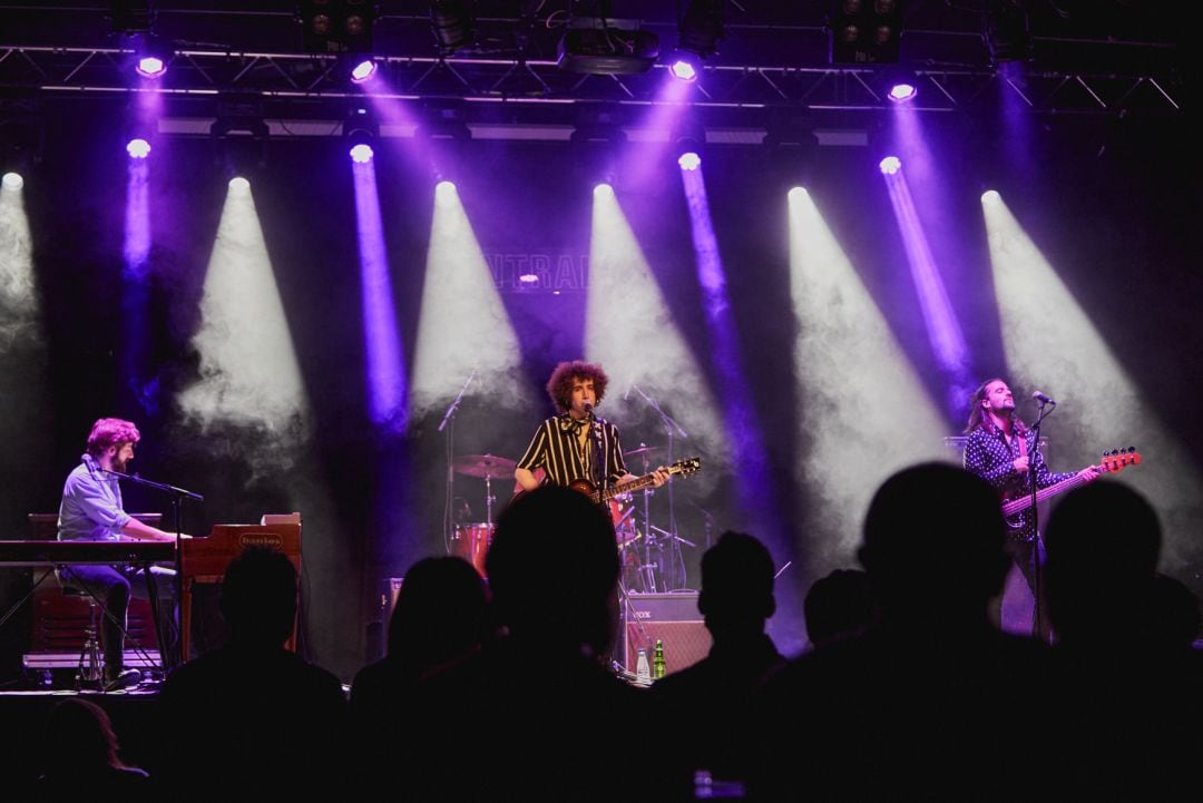 Primer concierto del año de la mano de Con X The Banjo en el marco del festival Santas Pascuas