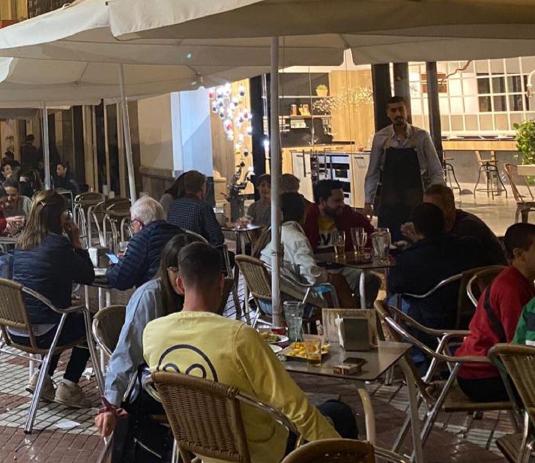 Establecimientos de hostelería en la calle de la Plata en Córdoba 