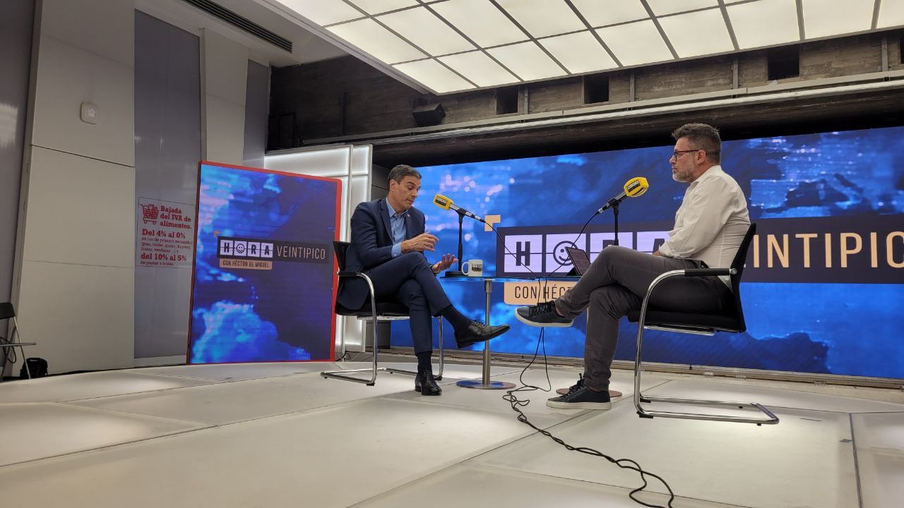 El presidente del Gobierno, Pedro Sánchez, en su entrevista junto a Héctor de Miguel en &#039;Hora Veintipico&#039;.