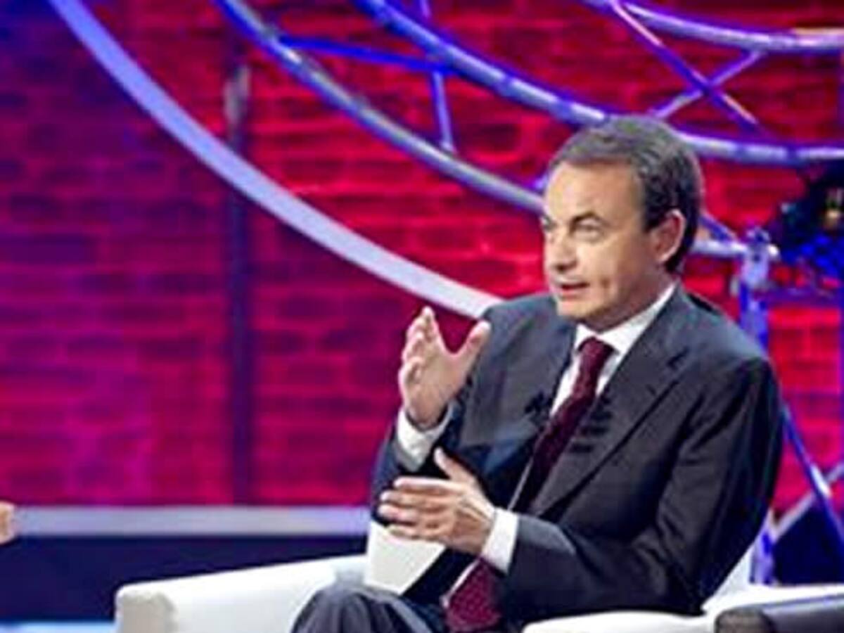 Zapatero: "Ni Rajoy ni yo vamos a ser el futuro de este país"