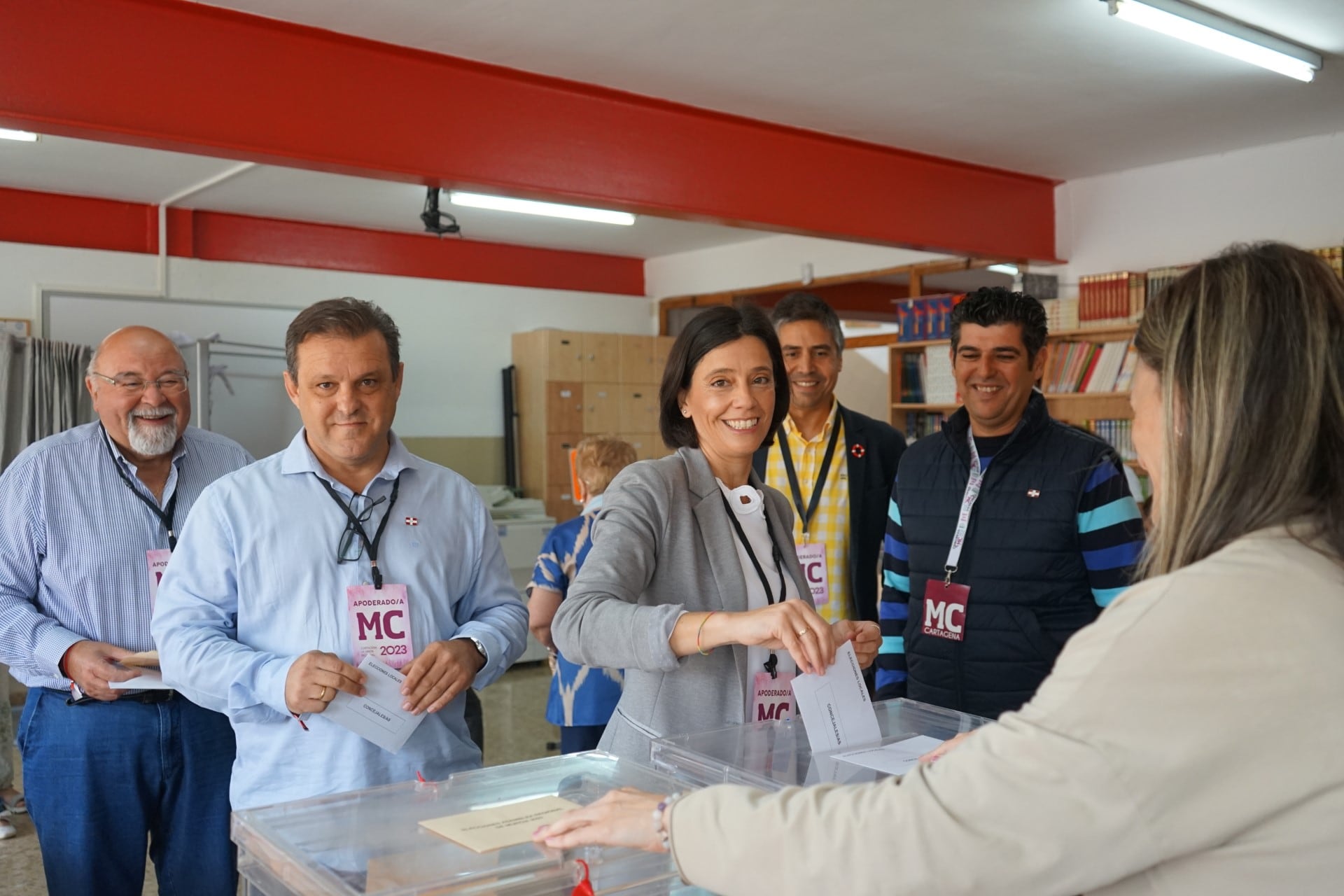 Esther Guzmán, candidata de MC Regional, durante la votación del 28 de mayo en una foto de archivo