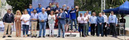 Podio final de la clasificación general del III Rally Jaén Mar de Olivos que terminó en Peal de Becerro.