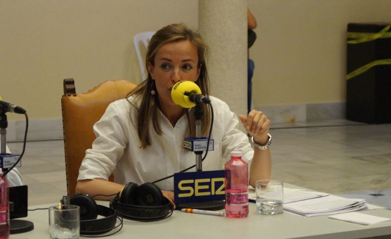 Carmen Navarro en el debate organizado por Radio Albacete este miércoles