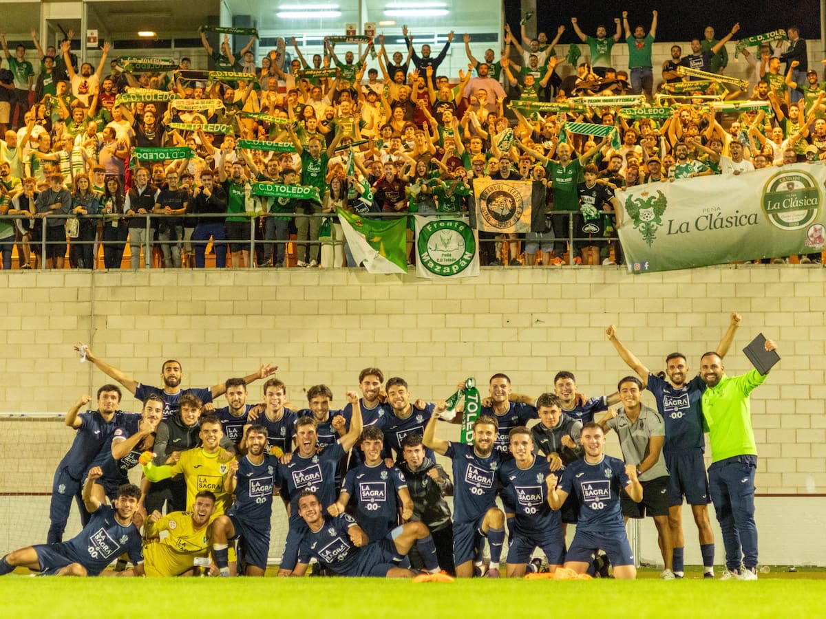 La afición del CD Toledo más unida que nunca en el momento más importante de la temporada