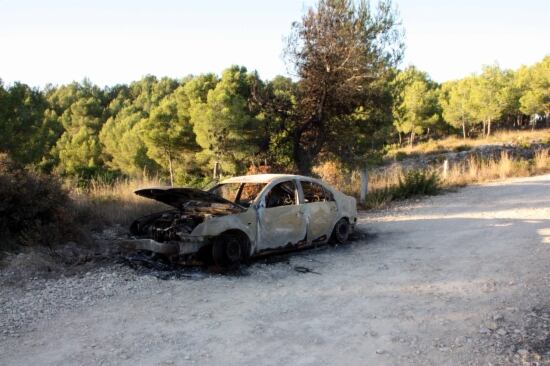 Lloc on es va trobar la donan apallissada, al costat d'un cotxe cremant entre el carrer d'Astúries i el carrer de Granada de Canyelles