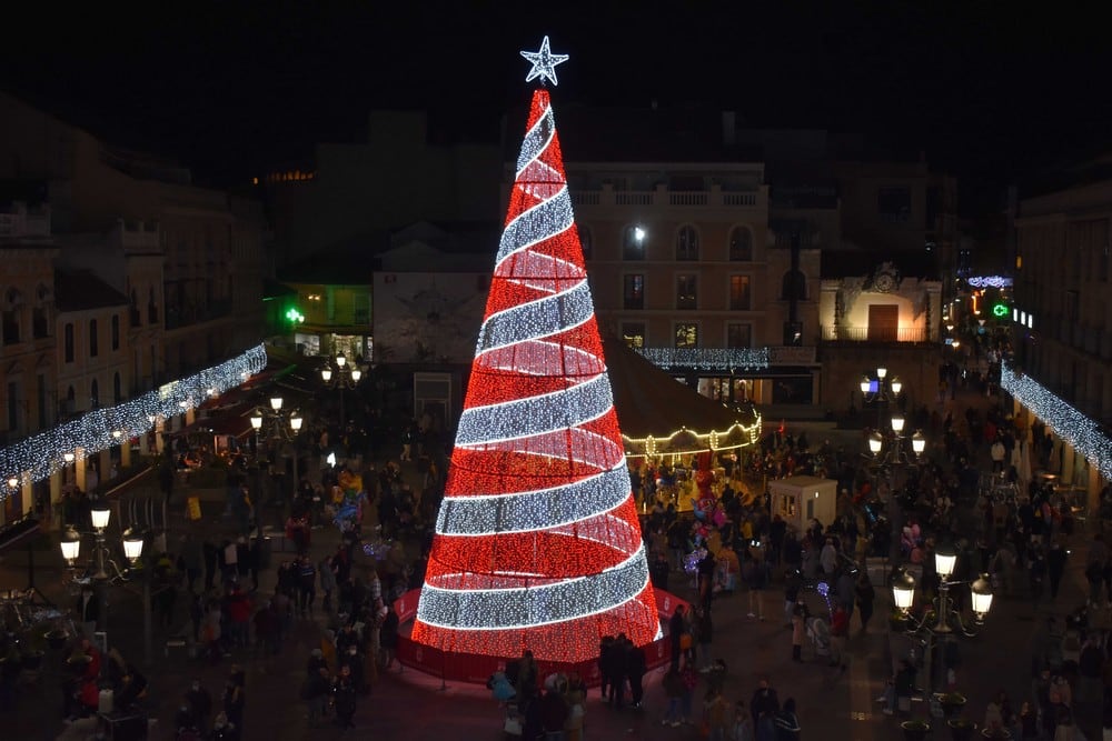 Fotografía de archivo del árbol de Navidad de la Plaza Mayor de Ciudad Real