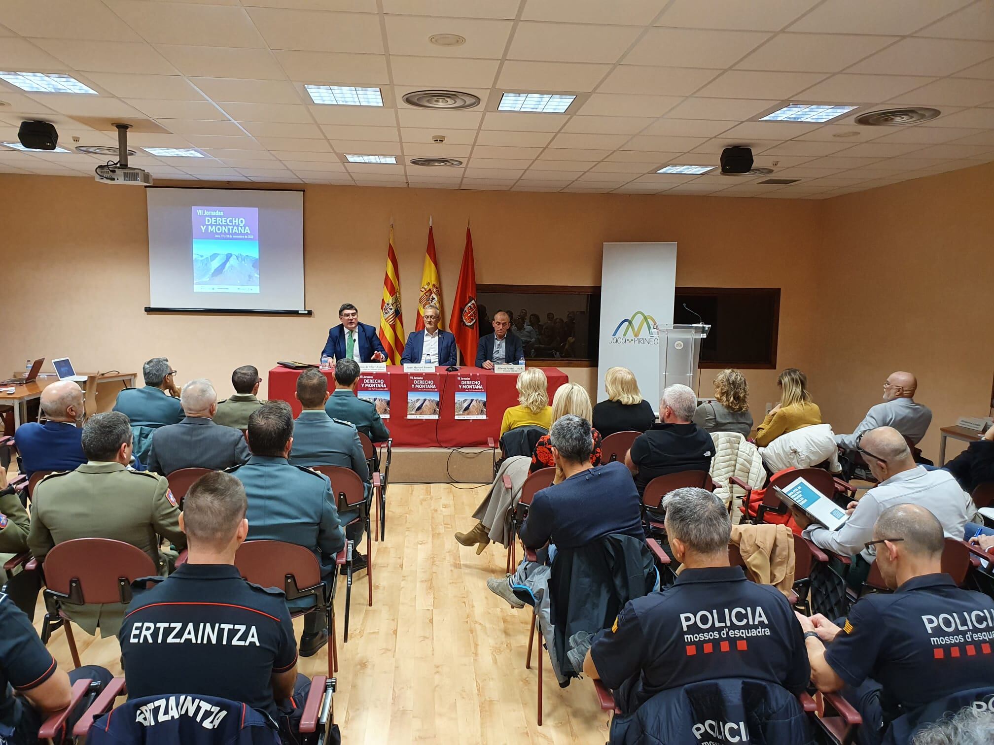 Asisitentes VII Jornadas Derecho y Montaña