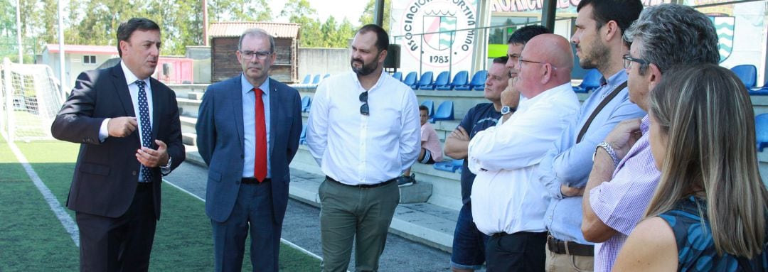 Valentín González Formoso visita Miño