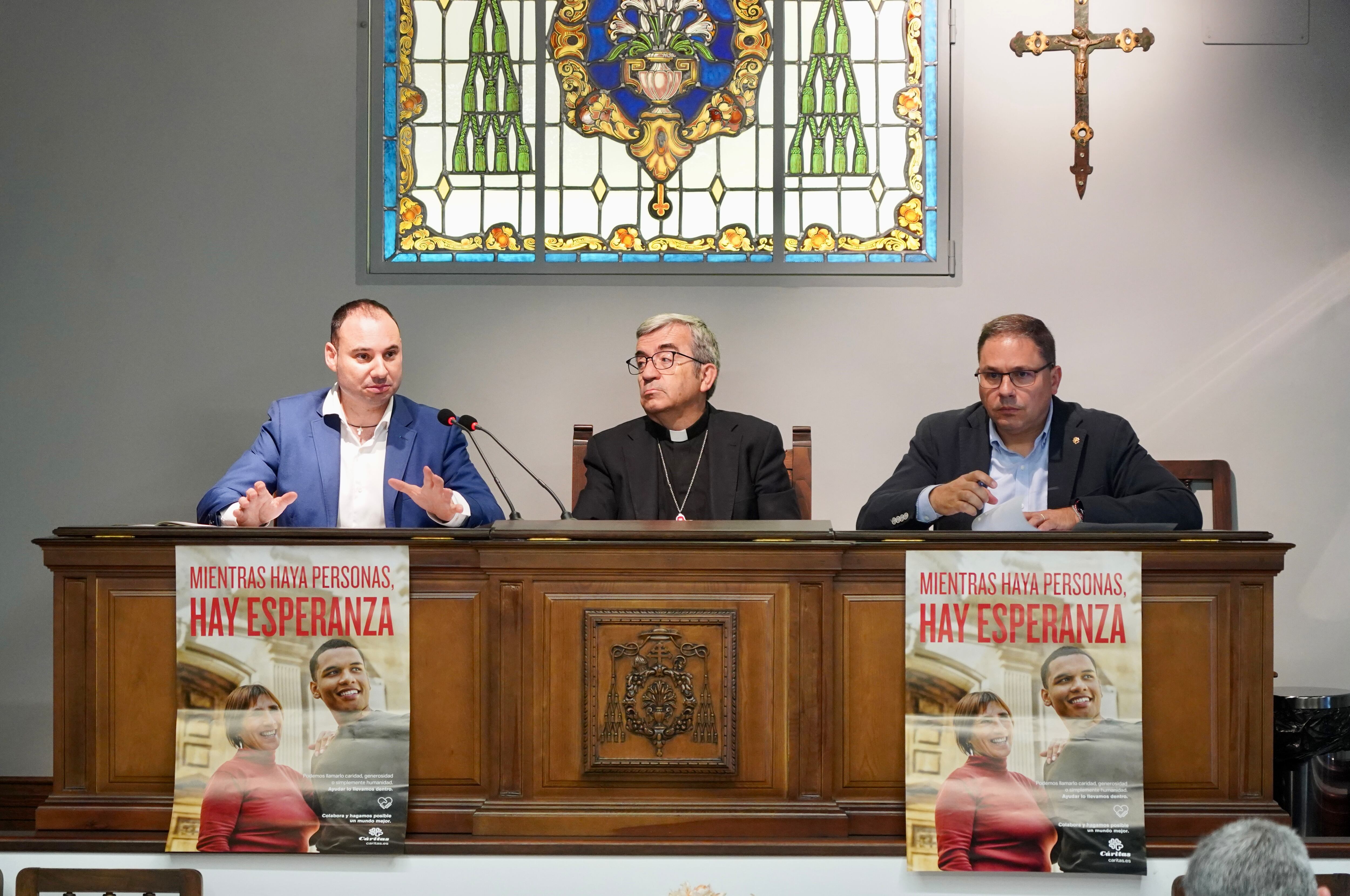 Cáritas Diocesana de Valladolid presenta su memoria institucional del año, con la presencia del arzobipo de Valladolid, Luis Argüello; el delegado episcopal de Cáritas Diocesana de Valladolid, José Colinas, y el director de Cáritas Diocesana de Valladolid, Guenther Eduardo Boelhoff.