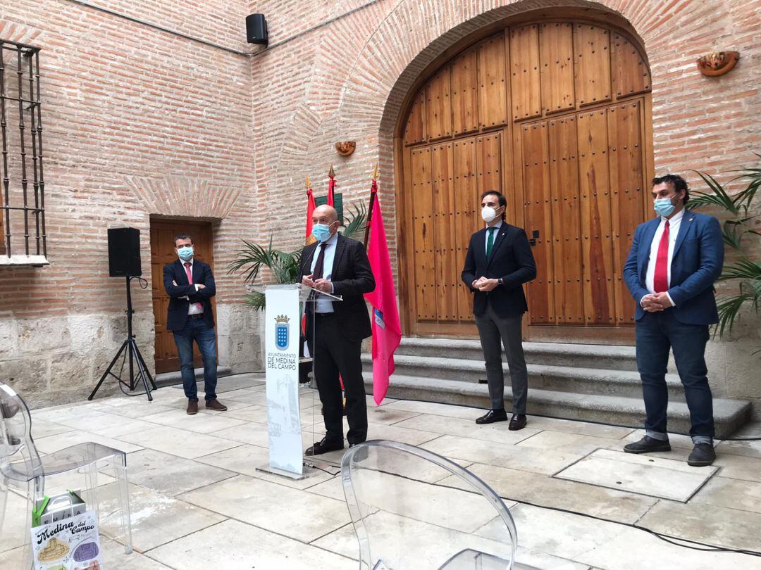 Presentación del corredor Espacio 602 en el Ayuntamiento de Medina del Campo