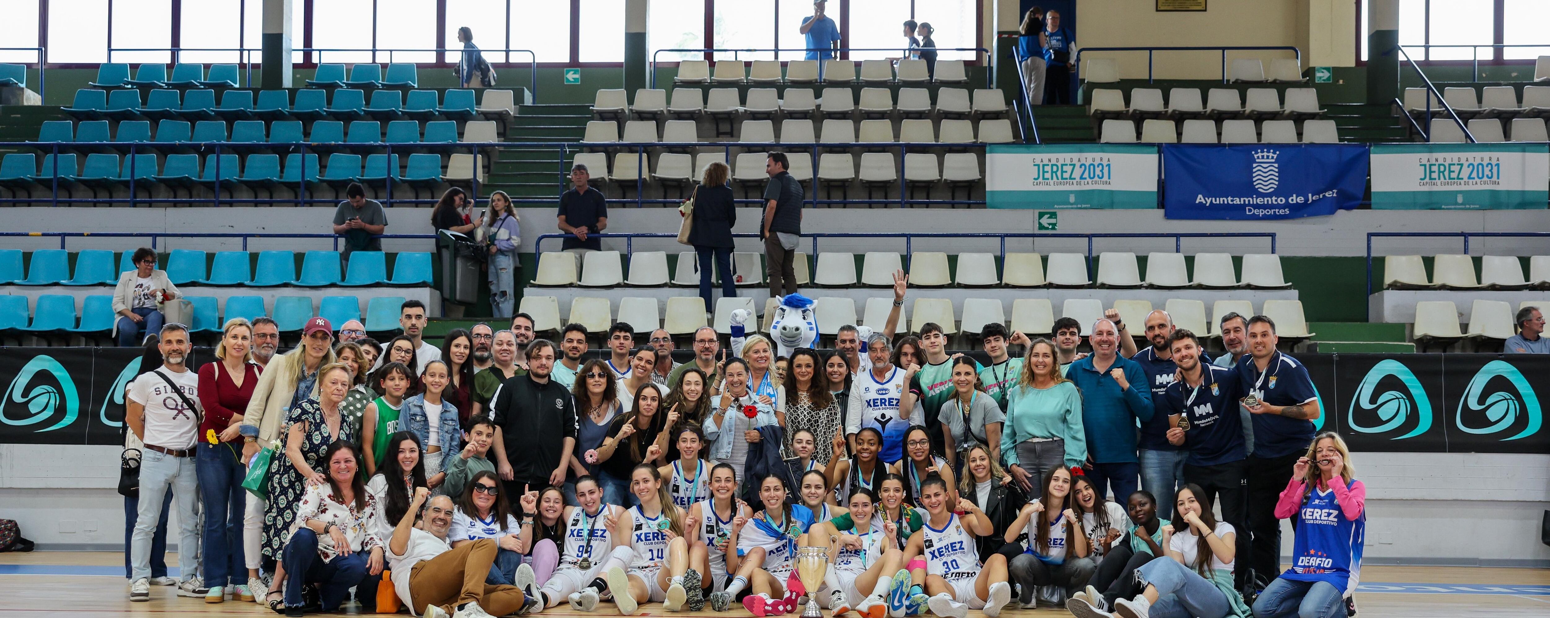 El Baloncesto XCD rindió homenaje a las Madres el domingo en el Palacio