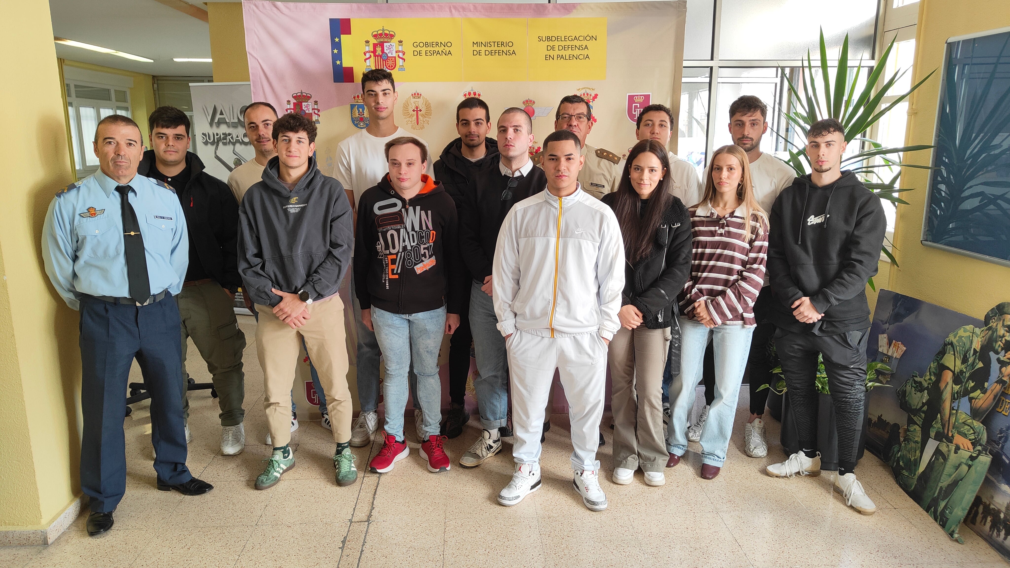 Quince jóvenes palentinos superan las pruebas de acceso a militar de tropa y marinería