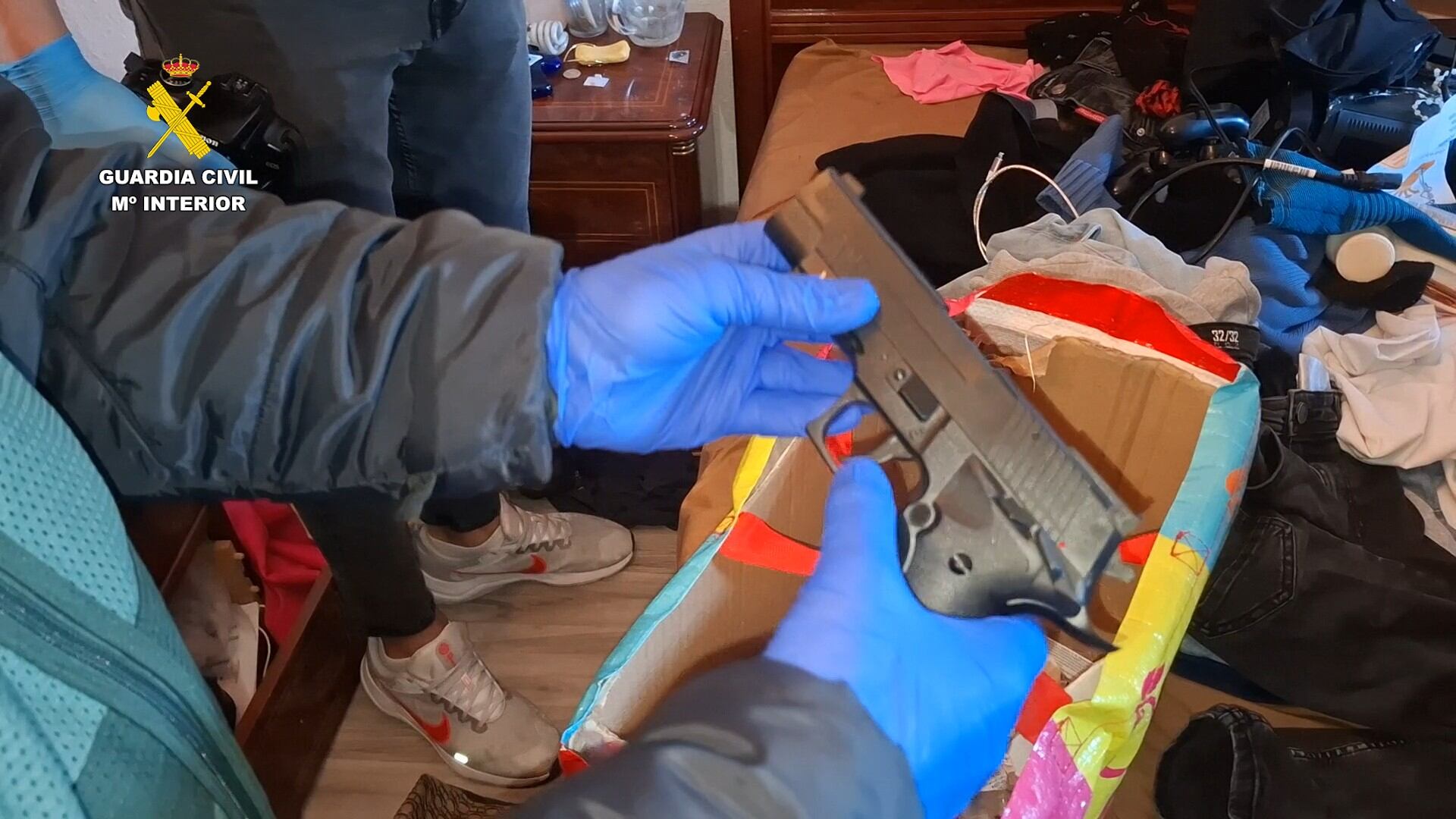 Arma de fuego intervenida en la operación "Cerone"