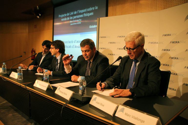 Els assessors fiscals en una conferència