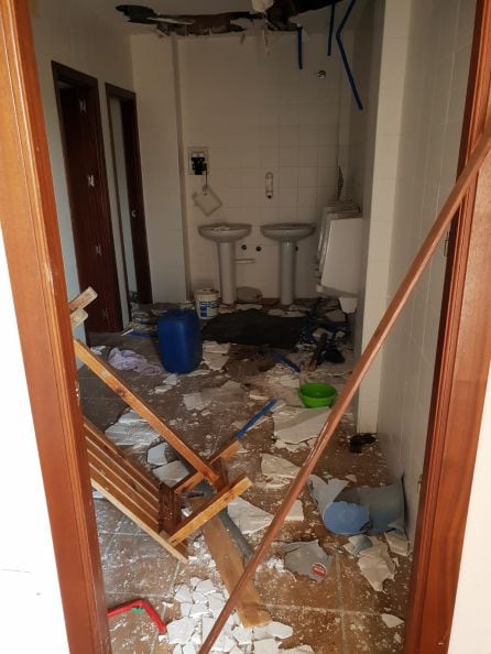 Destrozos en el Pabellón López Hita