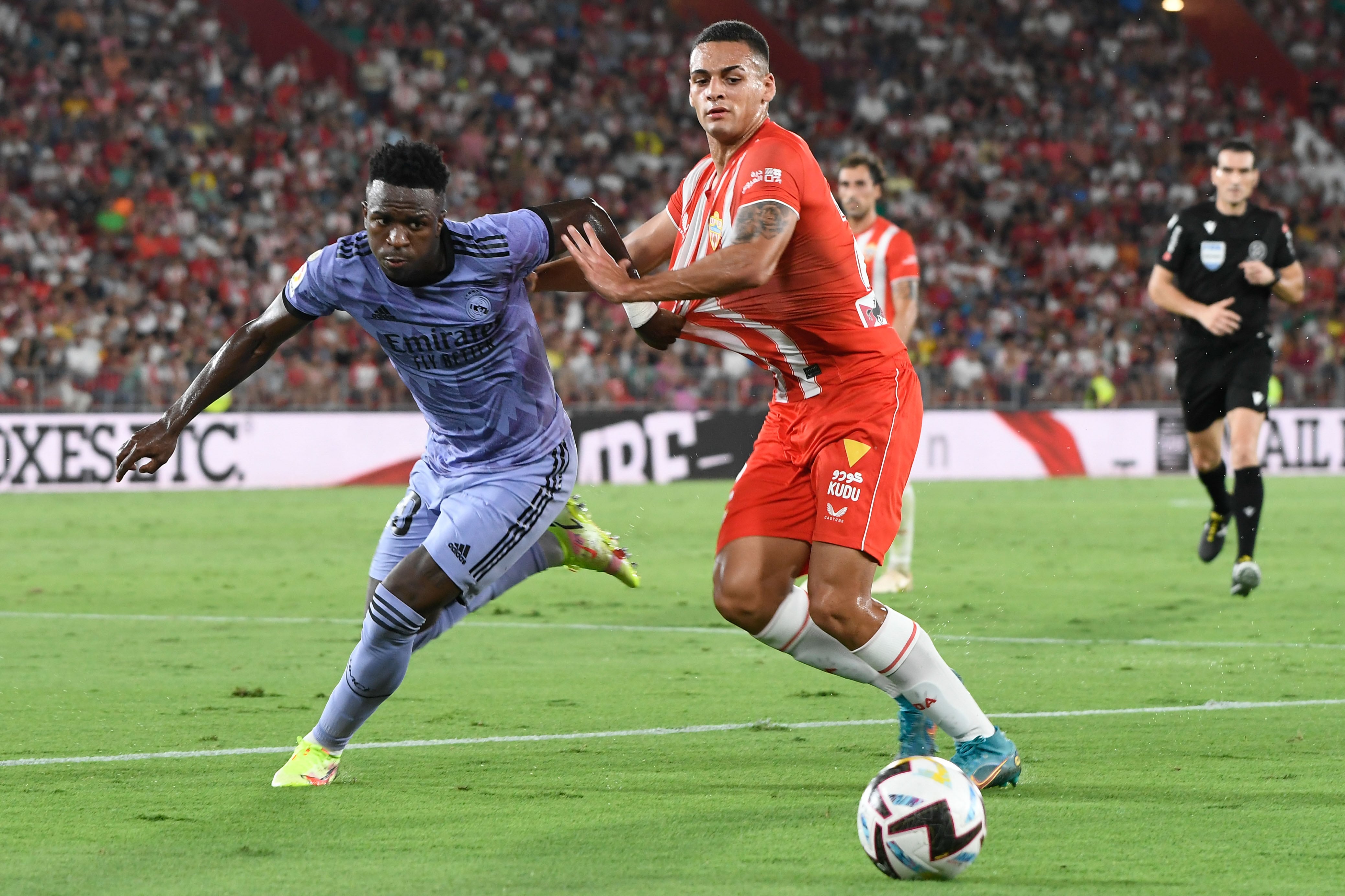 Vinicius y Kaiky en el partido de la primera vuelta entre Almería y Real Madrid.