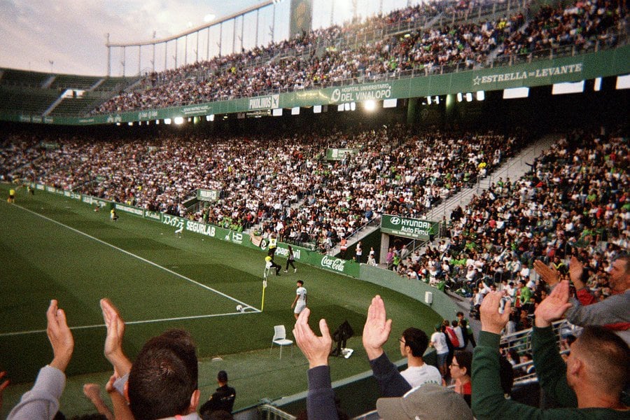 Imagen parcial del Martínez Valero en un partido de Liga de esta temporada