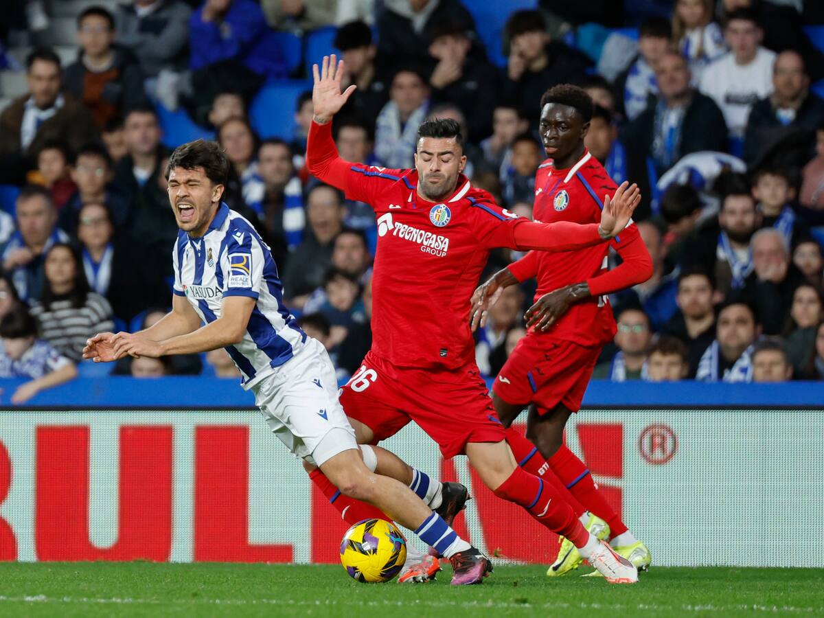 "Es como para esta preocupados". La 'Real Tertulia' analiza la mala racha de la Real Sociedad.