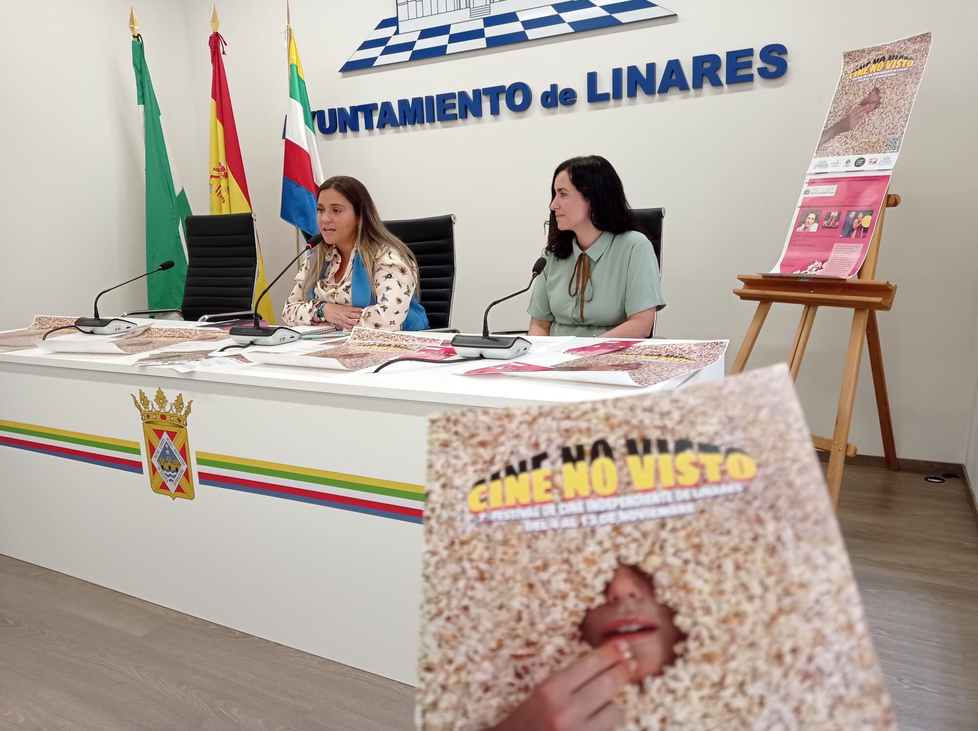 Presentación de "Cine No Visto" en el Ayuntamiento de Linares.