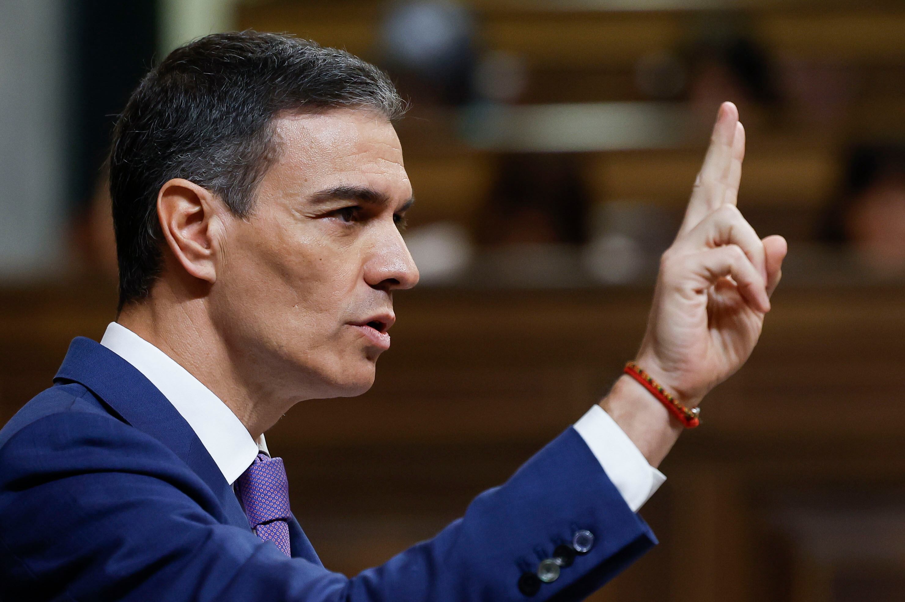 El presidente del Gobierno, Pedro Sánchez, comparece ante el Pleno del Congreso. EFE/ J.J. Guillén