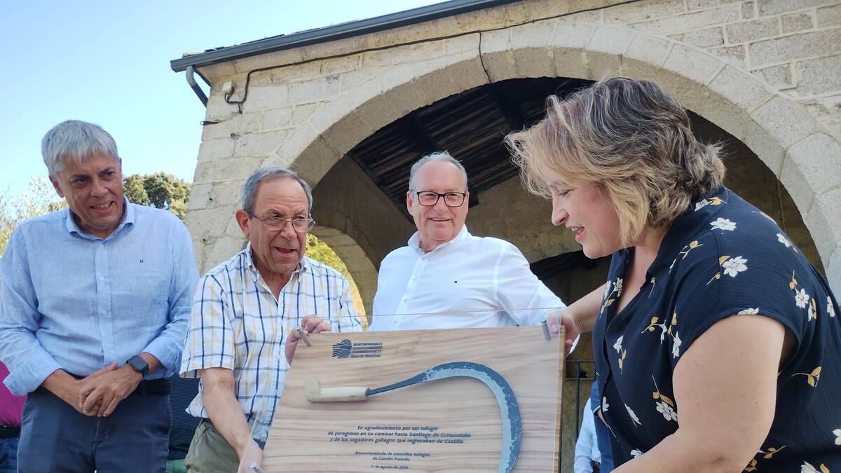 Los alcaldes del Camino de Santiago francés, contra la turismofobia: 'No hay que pedir excusas por ser un caso de éxito'