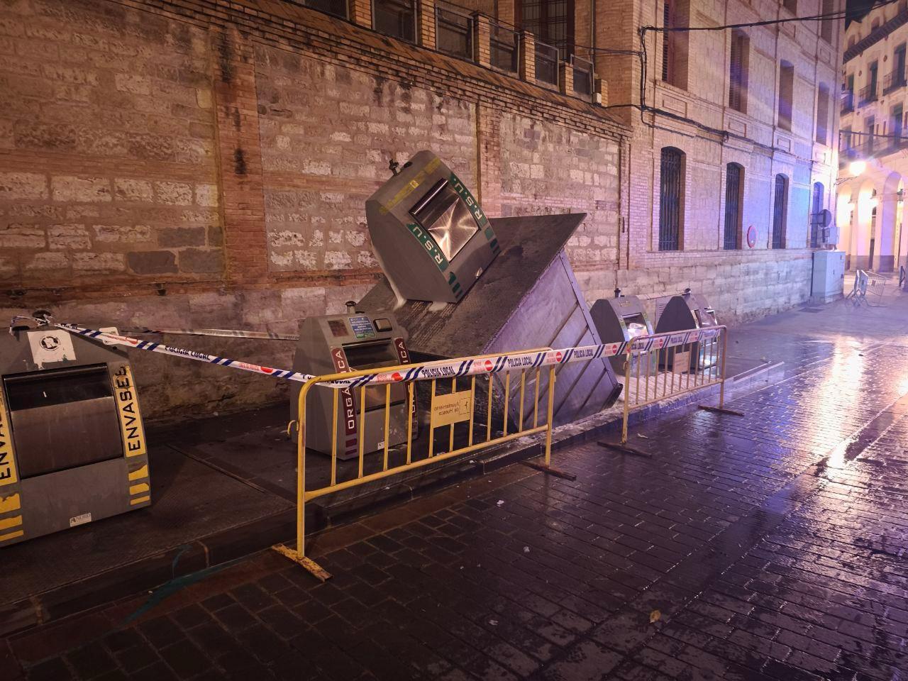 Imagen del contenedor tras el incendio. FOTO AYUNTAMIENTO DE HUESCA