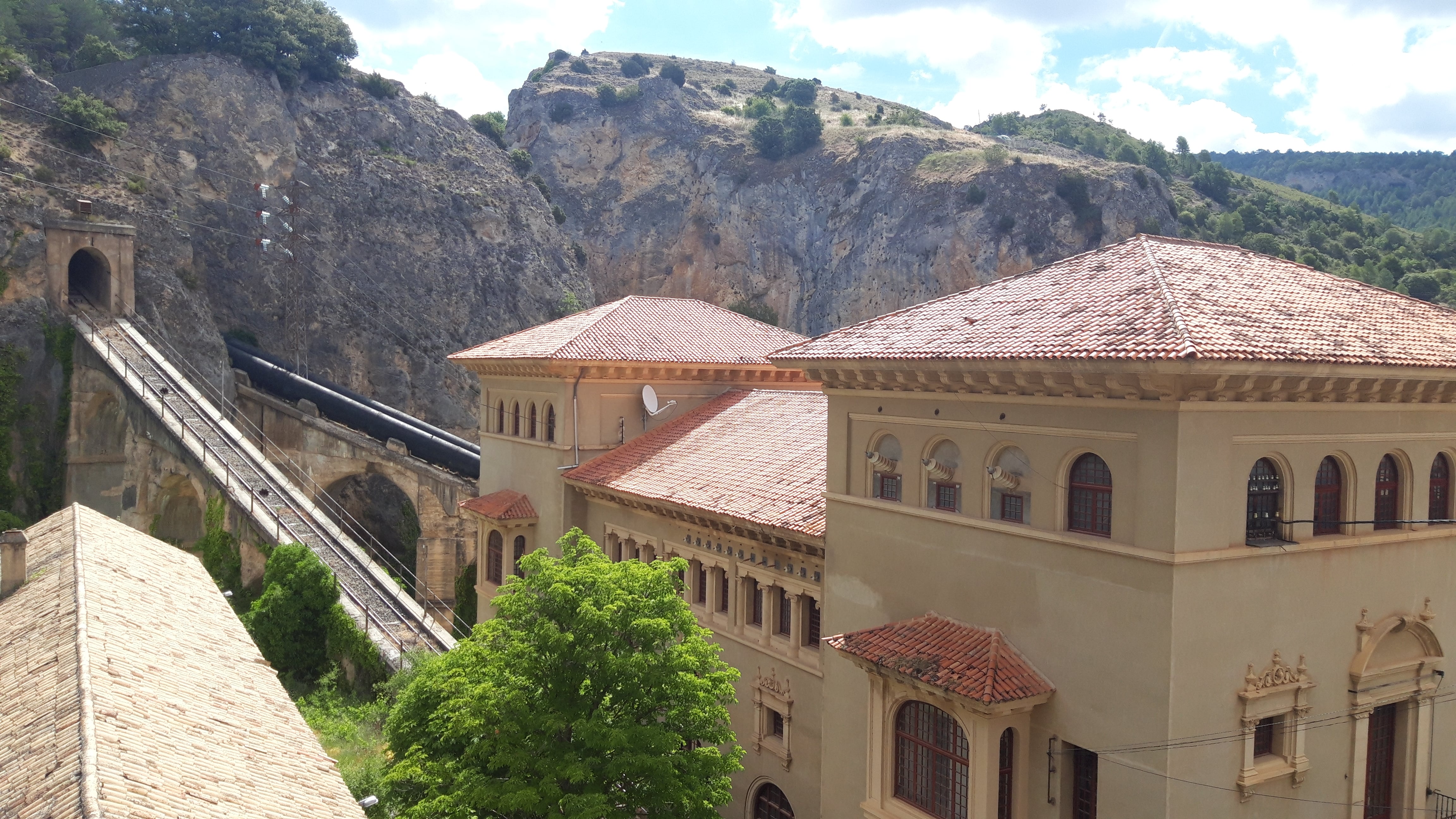 Central hidroeléctrica de Villalba de la Sierra (Cuenca).