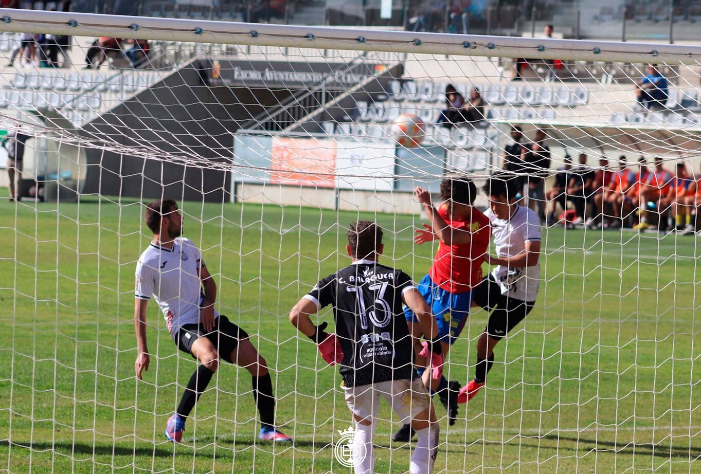 Partido de la primera vuelta entre el Conquense y el Villarrobledo disputado en la Fuensanta