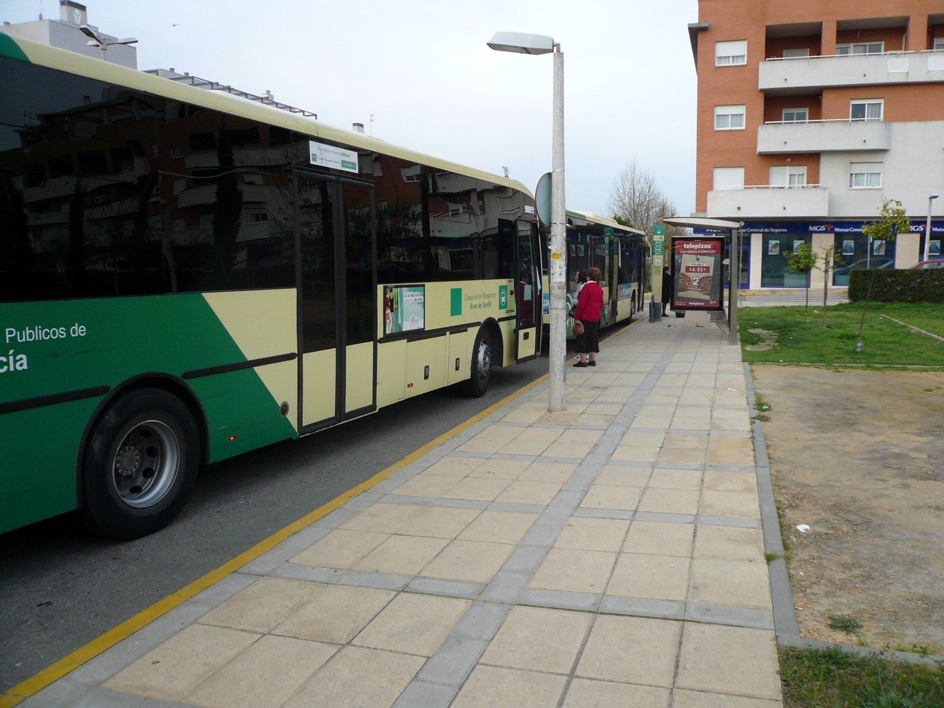 09/05/2023 Autobús del Consorcio de Transportes de Sevilla.
POLITICA 
JUNTA DE ANDALUCIA
