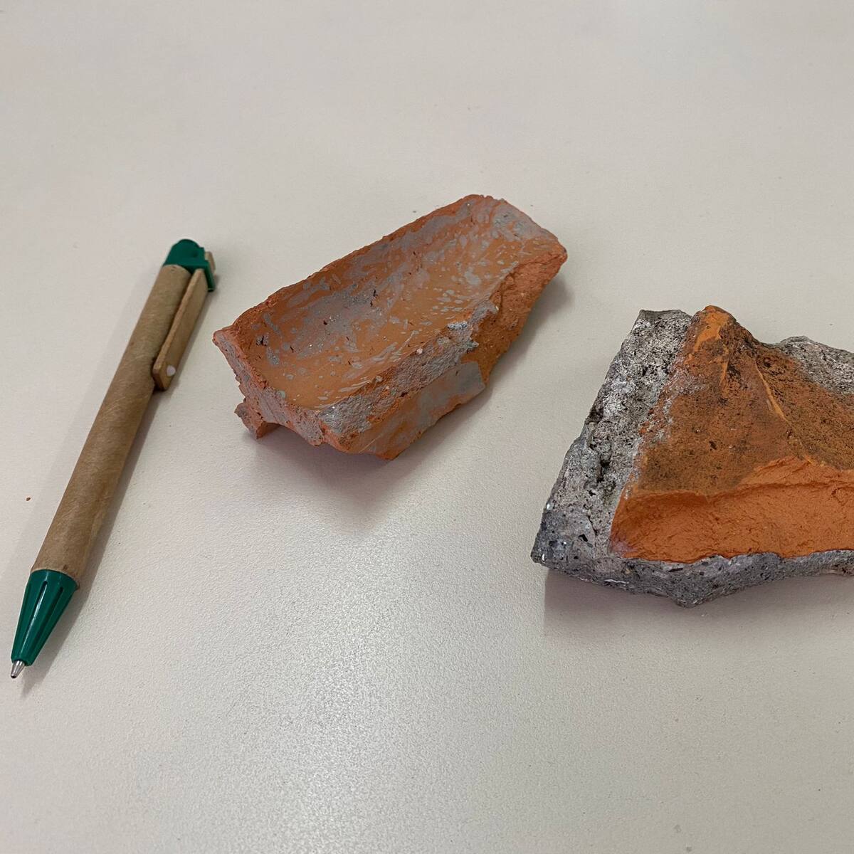 Ataque contra la sede en Ferrol del PCG, que lo enmarca en el "clima de crispación social"