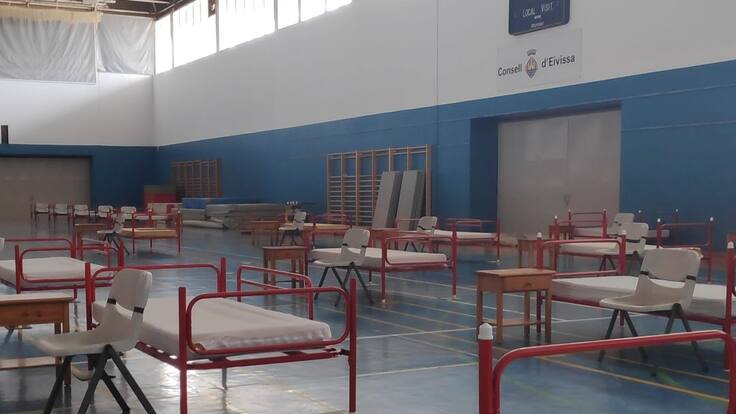 Cruz Roja no descarta ampliar las camas en el polideportivo de sa Blanca Dona