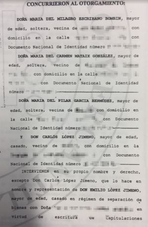 Documento mercantil de la constitución de la sociedad Alba Consultores, en el que participó el exalto cargo de Cifuentes en representación de su hermano en noviembre de 2003. En el acto de constitución también participó la empleada de la Comunidad, Pilar 