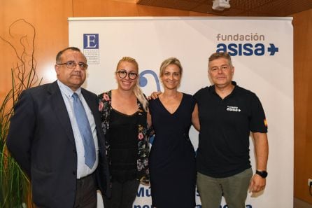 Jorge Crivillés, junto a la concejala de deportes del Ayto. Alicante, Marisa Gayo