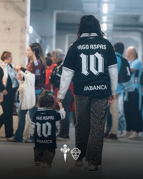 Una madre y su hija en Balaídos