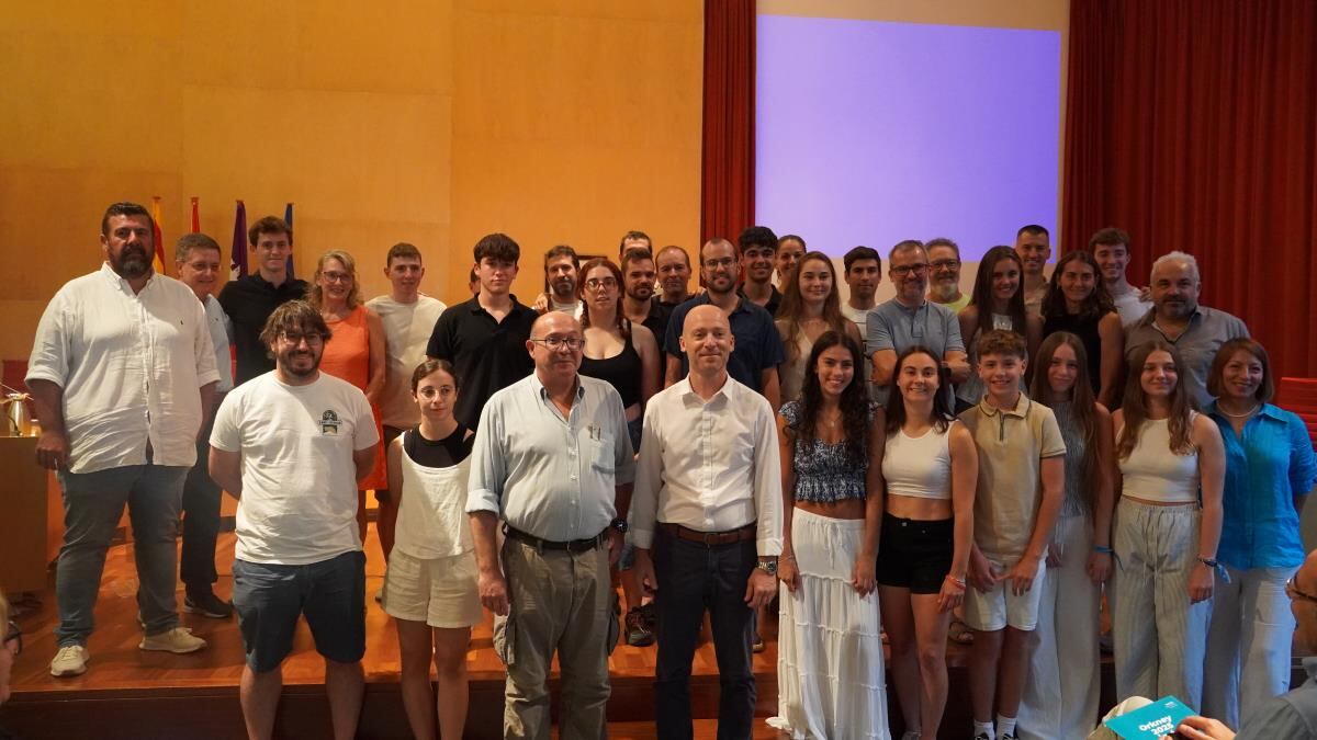 El govern insular va rebre a la delegació menorquina que va competir a Orkney.