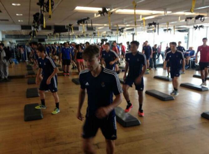 Los jugadores de la Real Sociedad han visitado la talasoterapia de la Perla