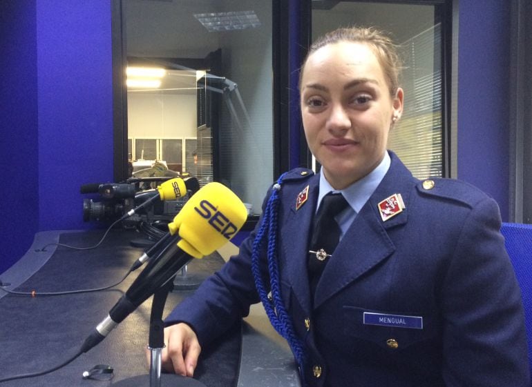 La campeona María Luengas en los estudios de Radio León