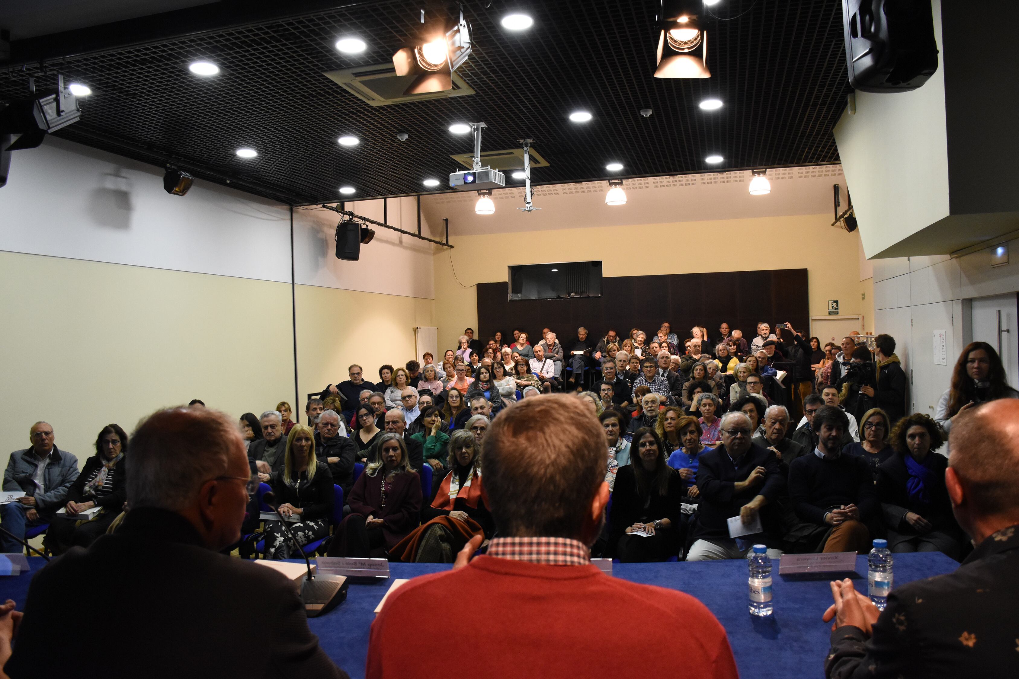 Ple absolut en la presentació del llibre de Pau Chica 'Andorra i la Guerra Civil espanyola'.