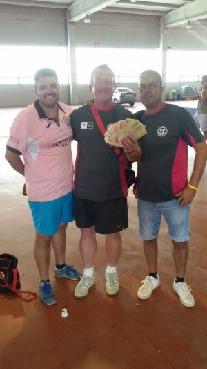 La tripleta con el premio