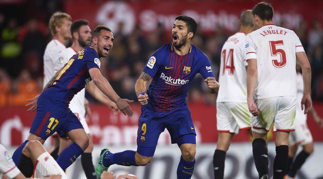 Luis Suárez celebra un gol en el Sánchez-Pizjuán