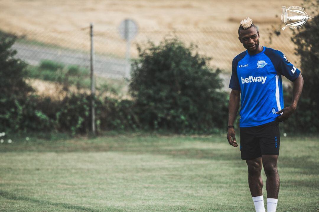 Patrick Twumasi, durante un entrenamiento en Ibaia.