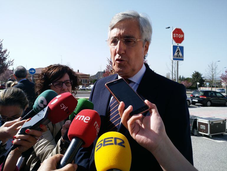 José Luis Rivas habla de la renuncia del primer teniente de alcalde del Ayuntamiento de Ávila