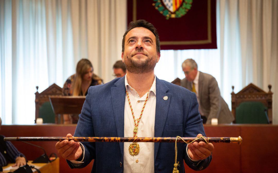 L'alcalde de Badalona, Âlex Pastor, en ka seva presa de de posessió