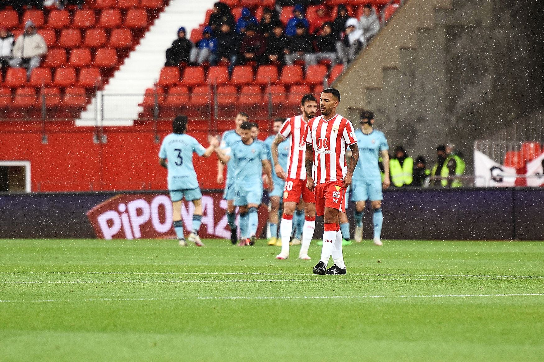 El Almería no bajará ante el Villarreal.