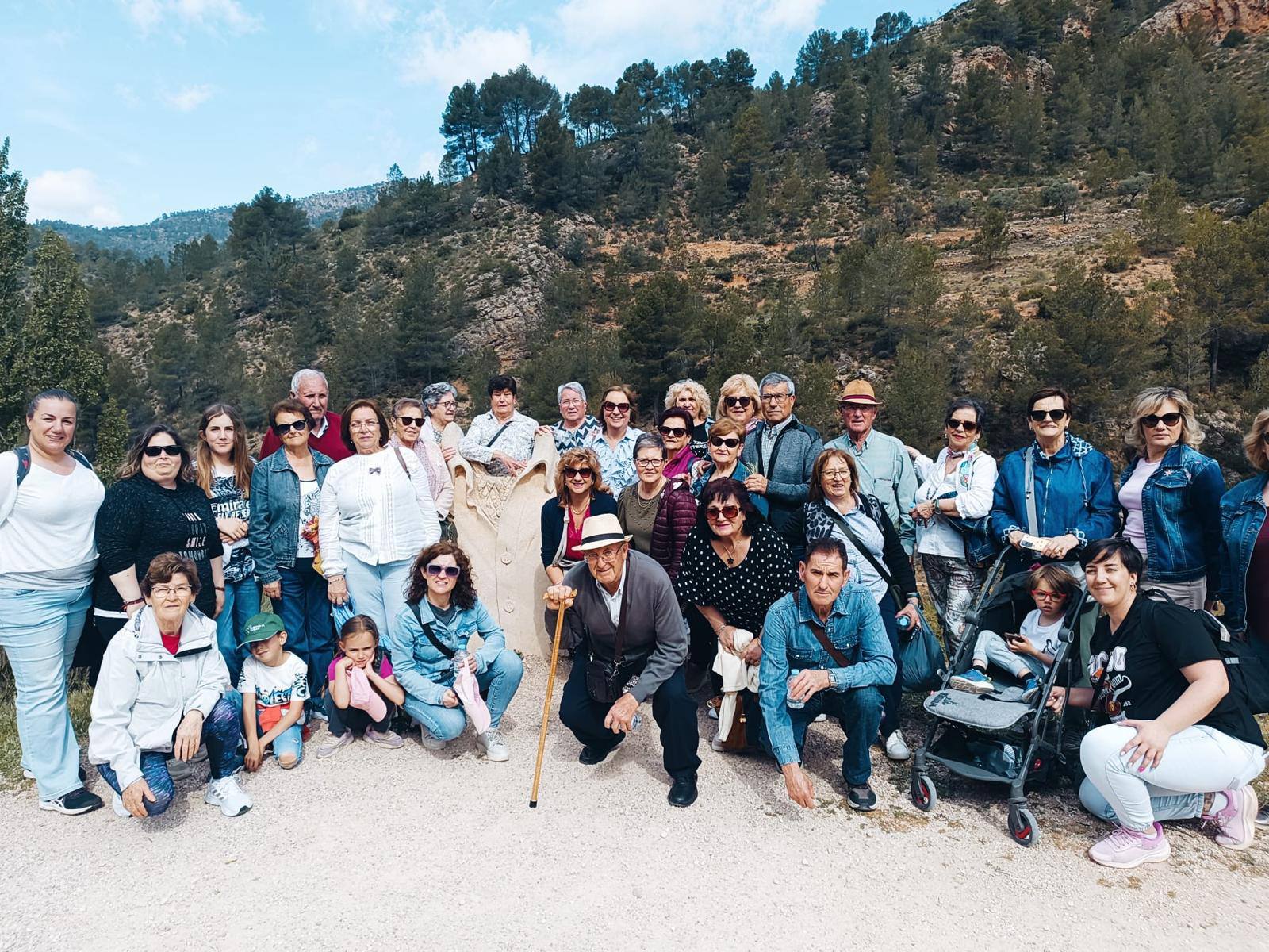Encuentro de los vecinos y vecinas de Bogarra y Ossa de Montiel en Bogarra el pasado 26 de abril