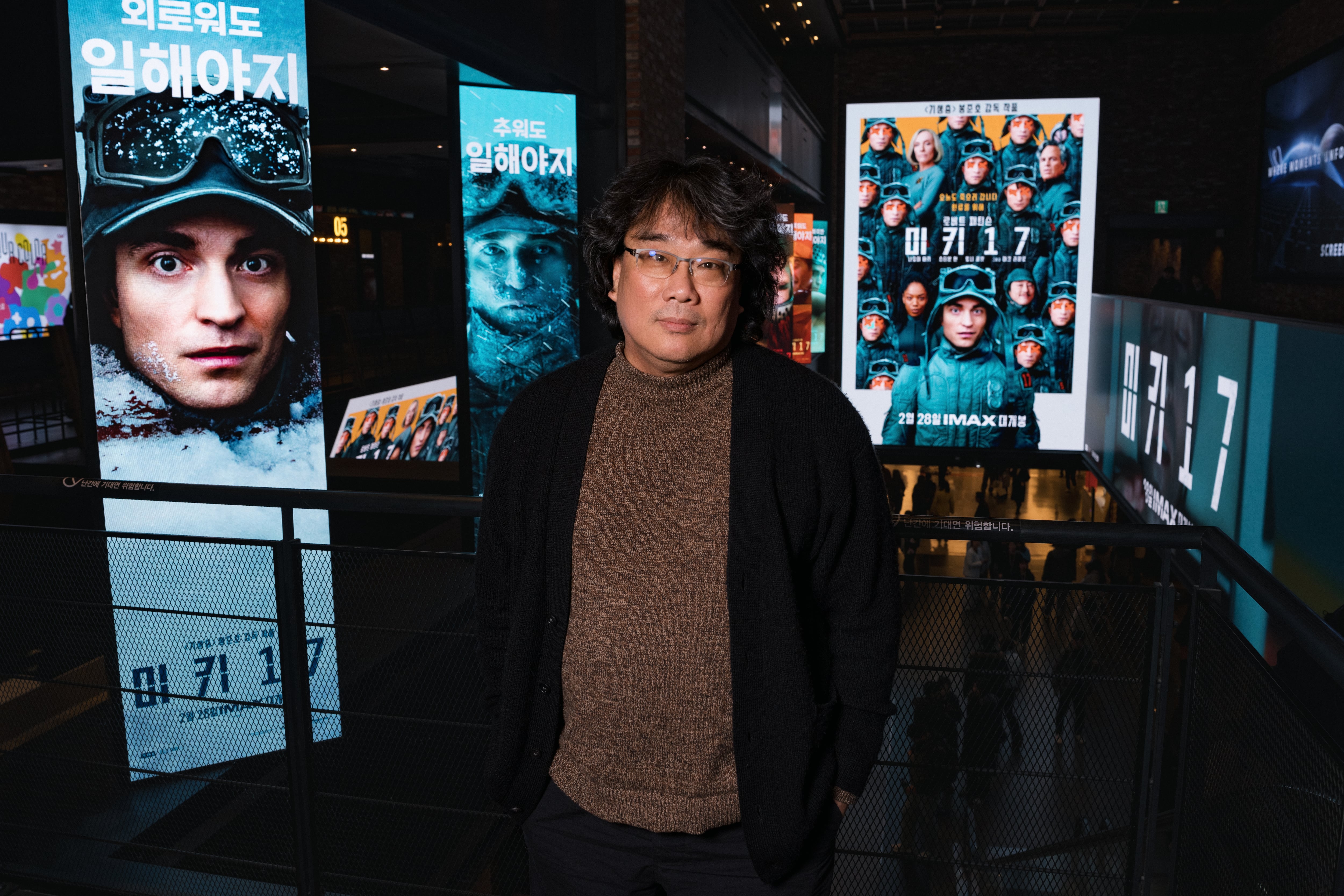 Bong Joon-ho en una imagen promocional de &#039;Mickey 17&#039; / WARNER BROS