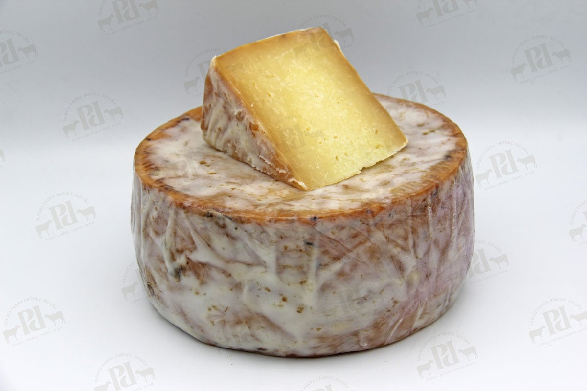 Queso curado al ajo.