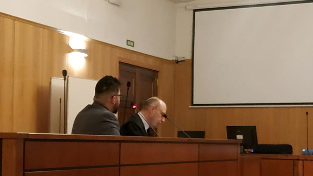 El acusado, en el banquillo de la Audiencia Provincial